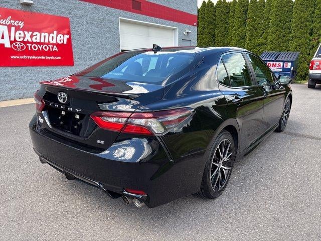 2024 Toyota Camry SE Auto (SE)