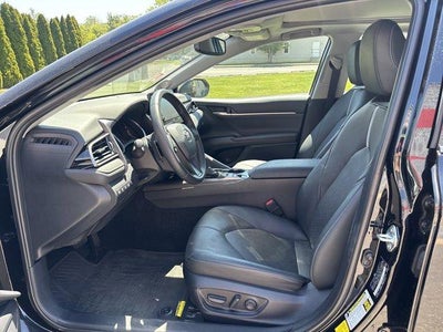 2023 Toyota Camry XSE Auto (Natl)