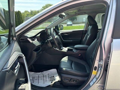 2022 Toyota RAV4 Hybrid XLE Premium AWD (Natl)