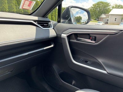 2022 Toyota RAV4 Hybrid XSE AWD (Natl)