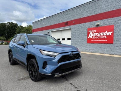 2022 Toyota RAV4 Hybrid SE AWD (Natl)