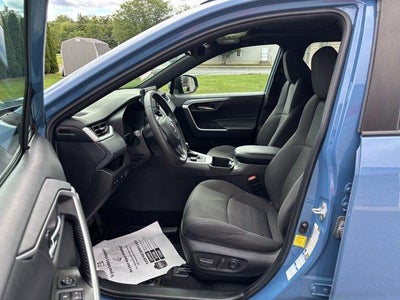 2022 Toyota RAV4 Hybrid SE AWD (Natl)