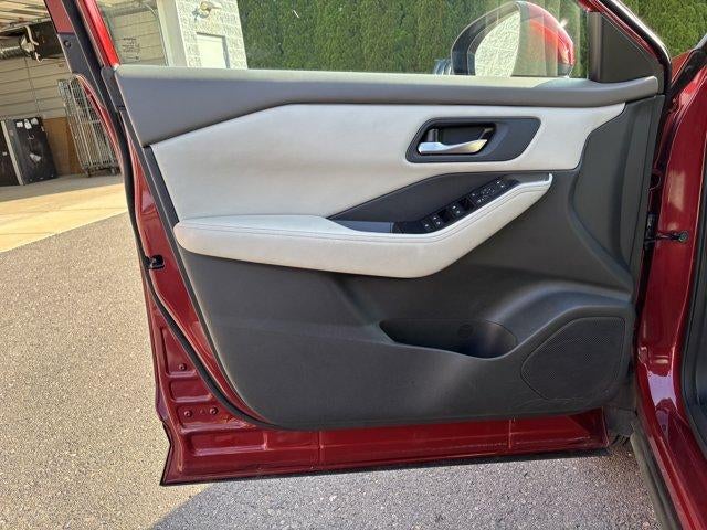 2025 Nissan Rogue AWD SV