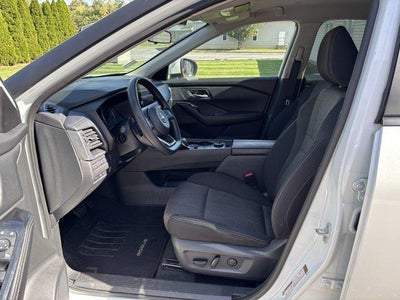 2024 Nissan Rogue AWD SV