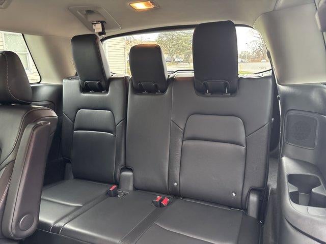 2025 Nissan Pathfinder SL 4WD