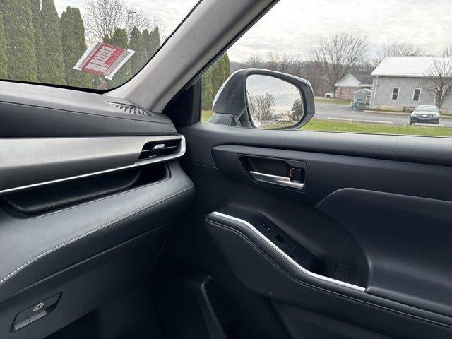 2022 Toyota Highlander XLE AWD (Natl)