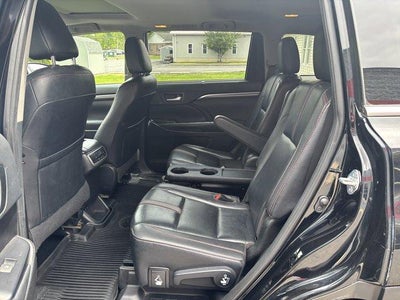 2019 Toyota Highlander SE V6 AWD (Natl)