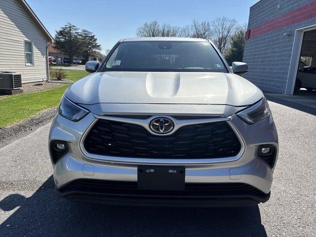 2024 Toyota Highlander LE AWD (SE)