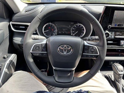 2026 Toyota Highlander XLE AWD (Natl)