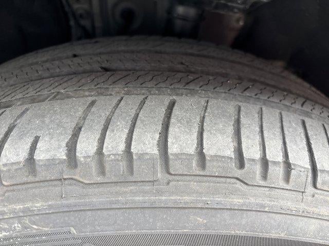 2024 Toyota Highlander LE AWD (SE)