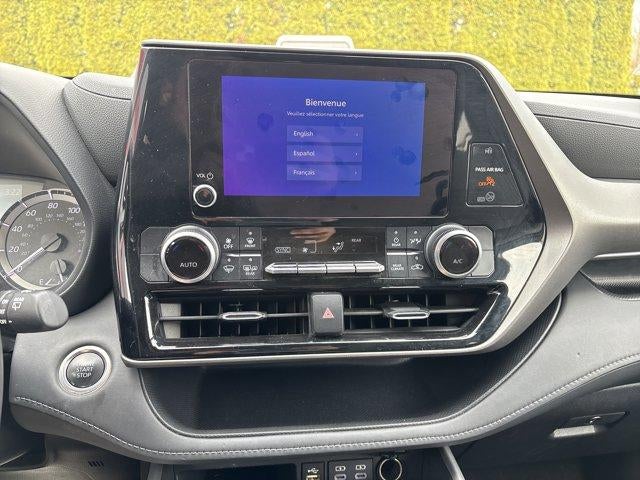 2024 Toyota Highlander LE AWD (SE)