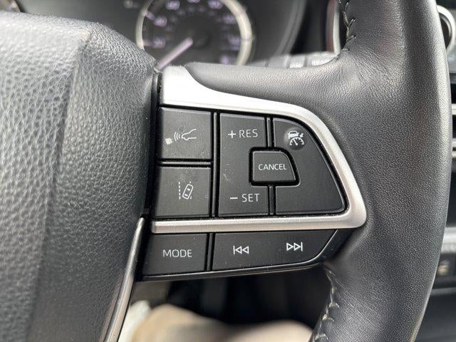 2024 Toyota Highlander LE AWD (SE)