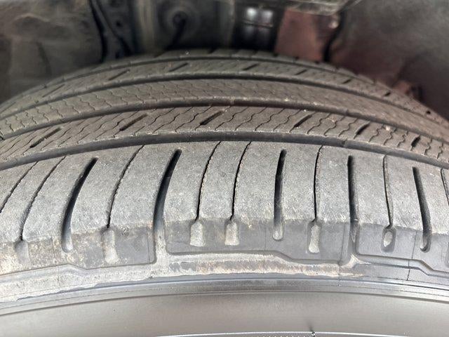 2024 Toyota Highlander LE AWD (SE)