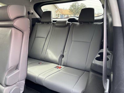 2024 Toyota Highlander LE AWD (SE)