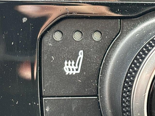 2024 Toyota Highlander LE AWD (SE)