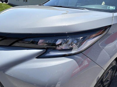 2025 Toyota Sienna XSE AWD 7-Passenger (Natl)