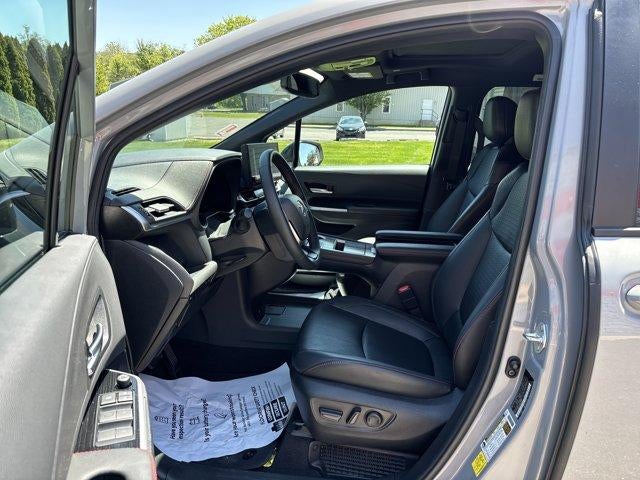2025 Toyota Sienna XSE AWD 7-Passenger (Natl)