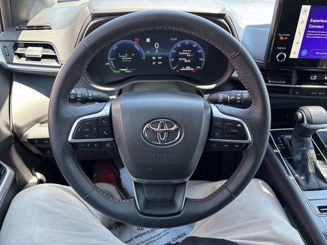 2025 Toyota Sienna XSE AWD 7-Passenger (Natl)