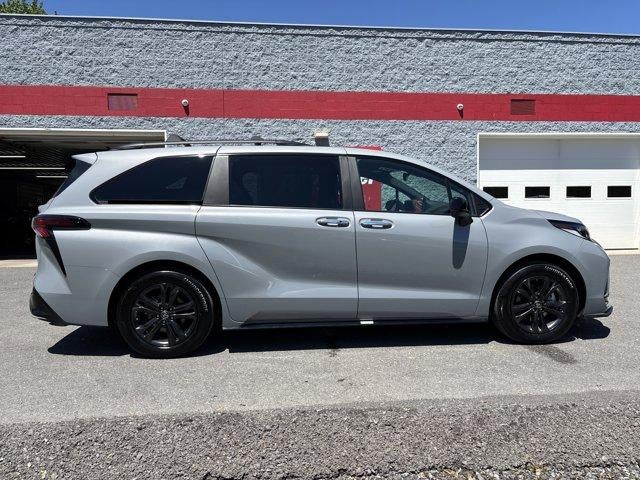 2025 Toyota Sienna XSE AWD 7-Passenger (Natl)