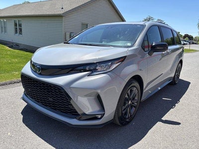 2025 Toyota Sienna XSE AWD 7-Passenger (Natl)
