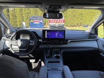 2025 Toyota Sienna XLE AWD 7-Passenger (Natl)