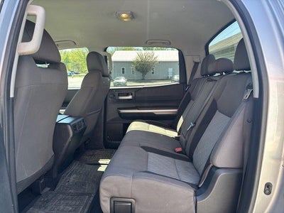 2017 Toyota Tundra 4WD 4WD SR5 CrewMax 5.5' Bed 5.7L (SE)