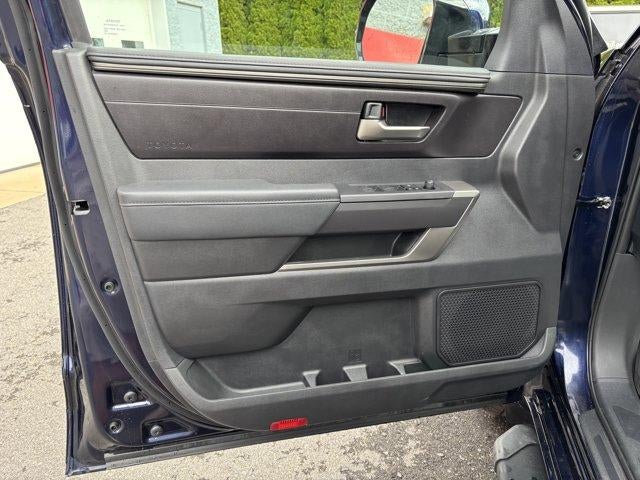 2025 Toyota Tundra 4WD 4WD SR5 CrewMax 5.5' Bed (SE)