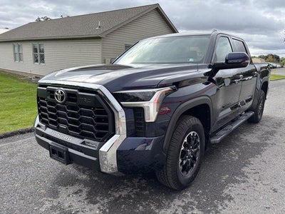 2025 Toyota Tundra 4WD 4WD SR5 CrewMax 5.5' Bed (SE)