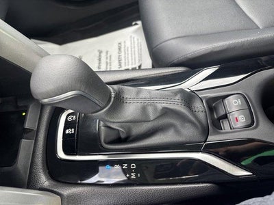 2025 Toyota Corolla Cross XLE 4WD (Natl)