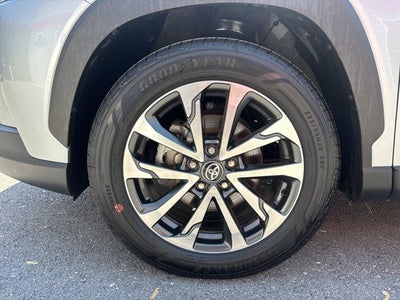 2025 Toyota Corolla Cross XLE 4WD (Natl)