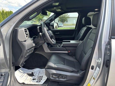 2025 Toyota Sequoia Limited 4WD (SE)