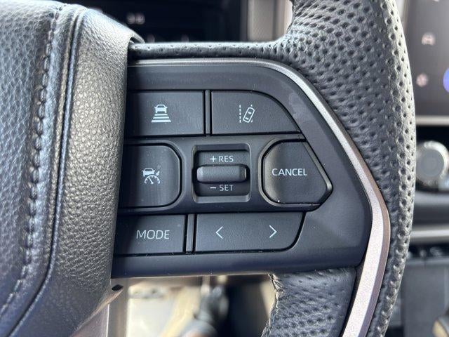 2025 Toyota Sequoia Limited 4WD (SE)