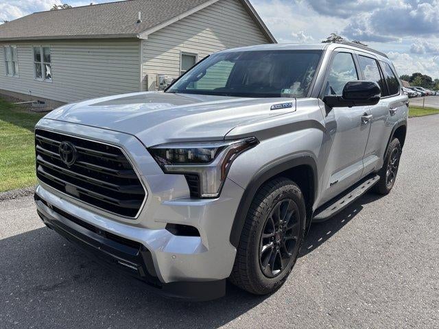 2025 Toyota Sequoia Limited 4WD (SE)