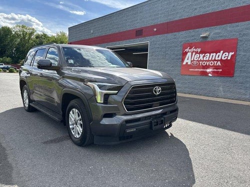 2025 Toyota Sequoia SR5 4WD (SE)