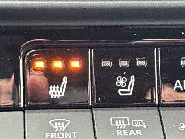 2023 Toyota Crown XLE AWD (Natl)