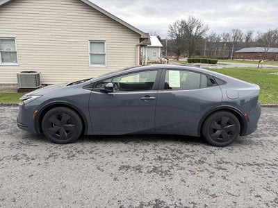 2024 Toyota Prius LE (Natl)