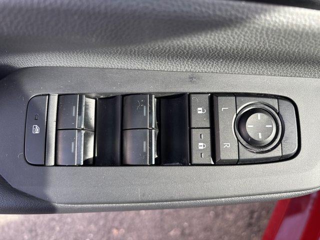 2025 Toyota Prius LE (Natl)