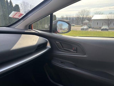 2025 Toyota Prius LE (Natl)