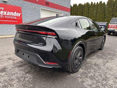 2024 Toyota Prius LE (Natl)