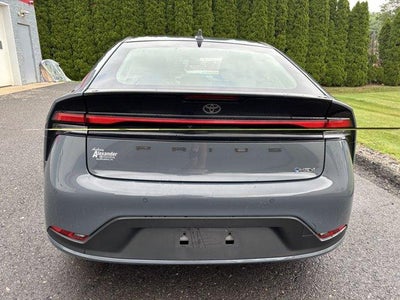 2024 Toyota Prius LE (Natl)