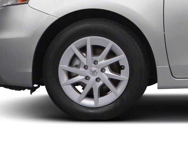 2013 Toyota Prius v 5dr Wgn Three (Natl)