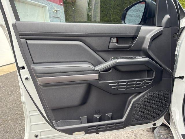 2025 Toyota 4Runner SR5 4WD (GS)