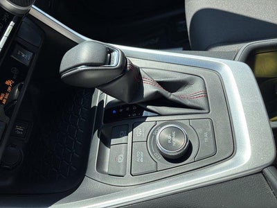 2025 Toyota RAV4 Plug-In Hybrid SE (Natl)
