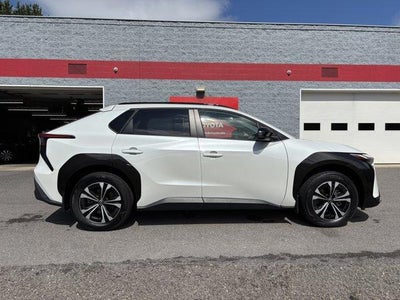 2024 Toyota bZ4X XLE AWD (Natl)