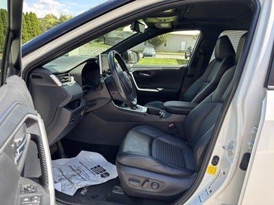 2019 Toyota RAV4 Hybrid XSE AWD (Natl)