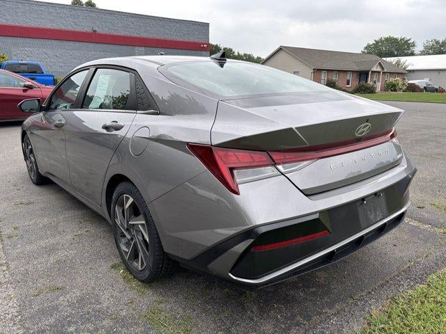 2025 Hyundai ELANTRA Limited IVT