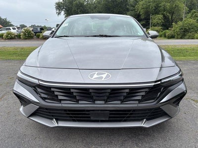 2025 Hyundai ELANTRA Limited IVT