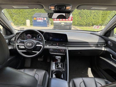 2024 Hyundai ELANTRA Limited IVT
