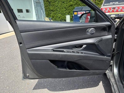 2024 Hyundai ELANTRA Limited IVT