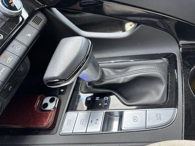 2024 Hyundai ELANTRA Limited IVT